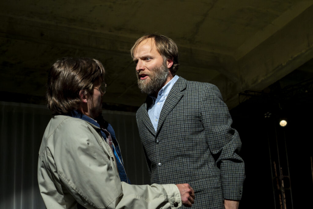 Suveteater “Jänki seiklused Hiiumaal" Viscosa Kultuuritehases – mida teha Hiiumaal ja kuhu minna lastega.